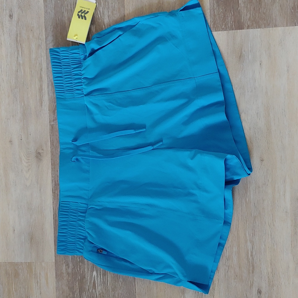 NWT All in Motion Women's Mid Rise Woven Shorts Blue Size L